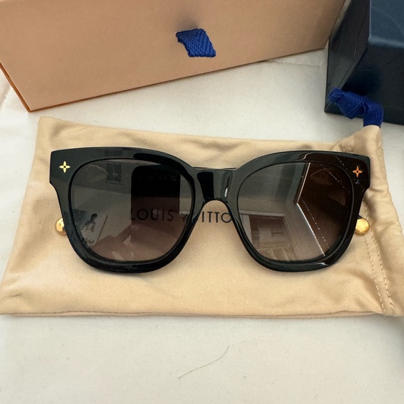 Louis Vuitton- My Monogram Square sunglasses Z1523E- worn once black/gold - Picture 2 of 13